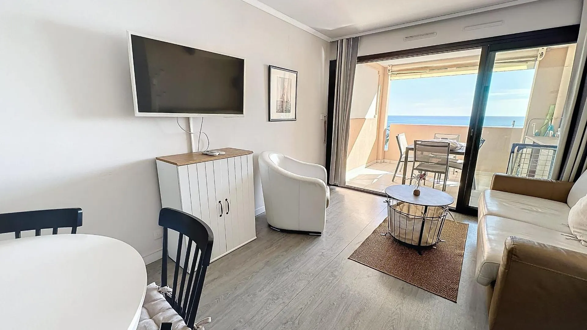 Le Panorama - Seafront - Swimming Pool - Car Park Apartamento Cannes